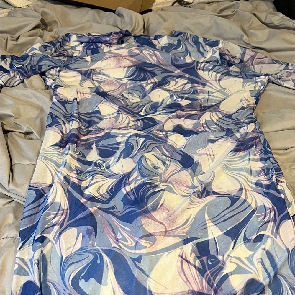 Nina Parker Short Sleeve Elegant Blue and White Swirl Dress
